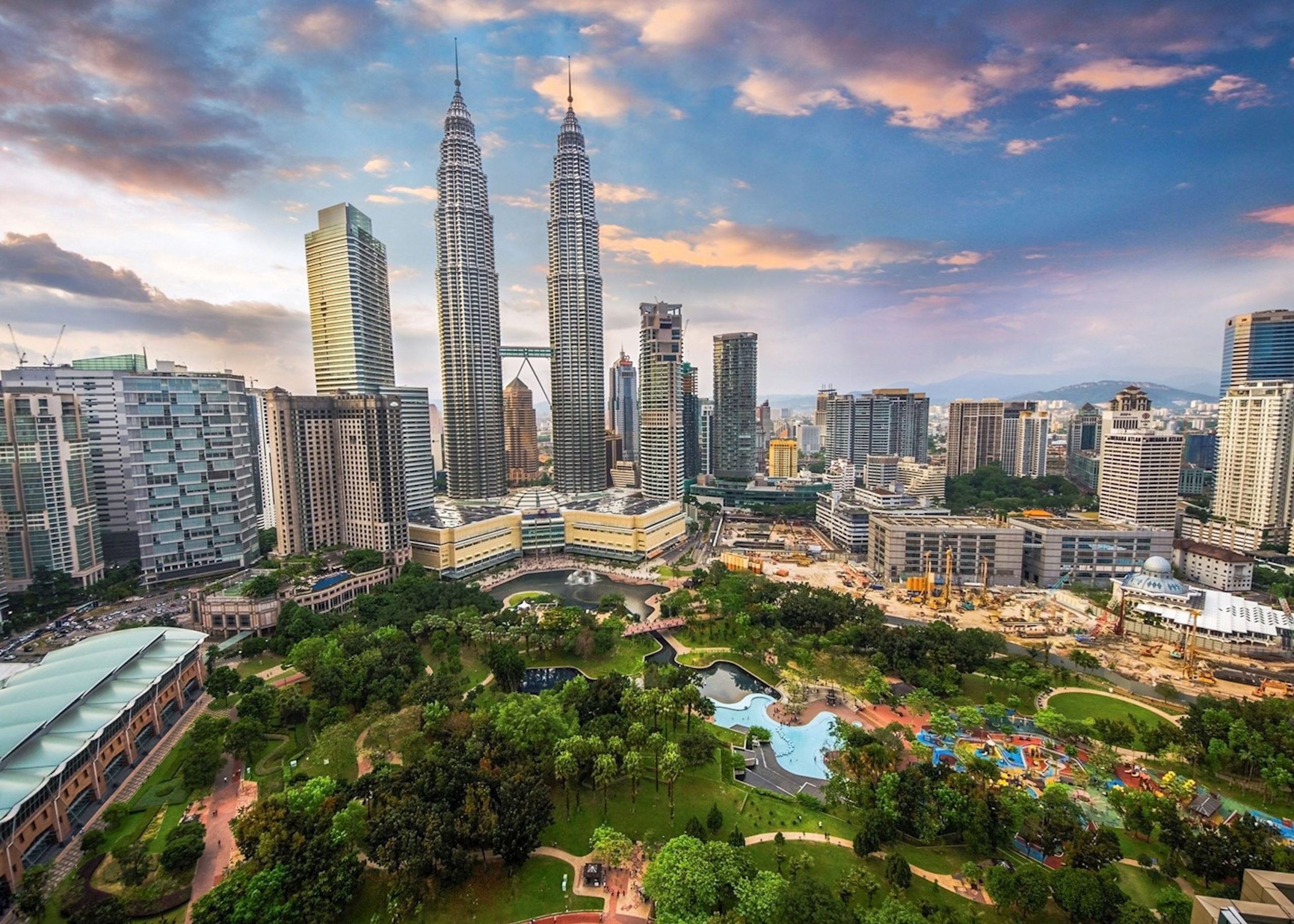 Pemandangan Menakjubkan Menara Berkembar Petronas di Kuala Lumpur
